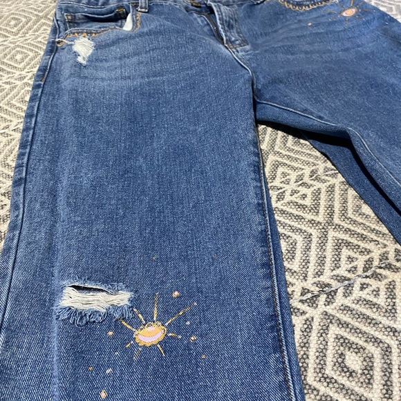 Hand painted cropped boyfriend jeans - Picture 13 of 16